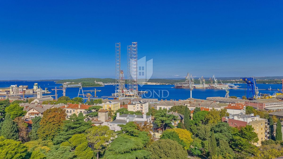 Pula, Veruda, stanovanje s pogledom na morje