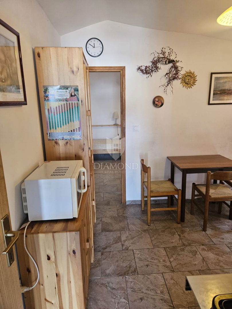 PRILOŽNOST!! ROVINJ! TRI HIŠE IN BAZEN!