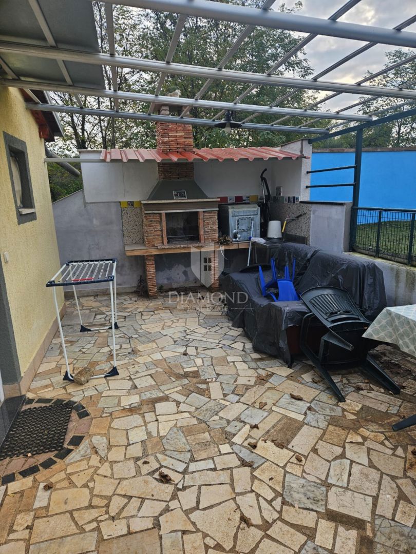 PRILOŽNOST!! ROVINJ! TRI HIŠE IN BAZEN!