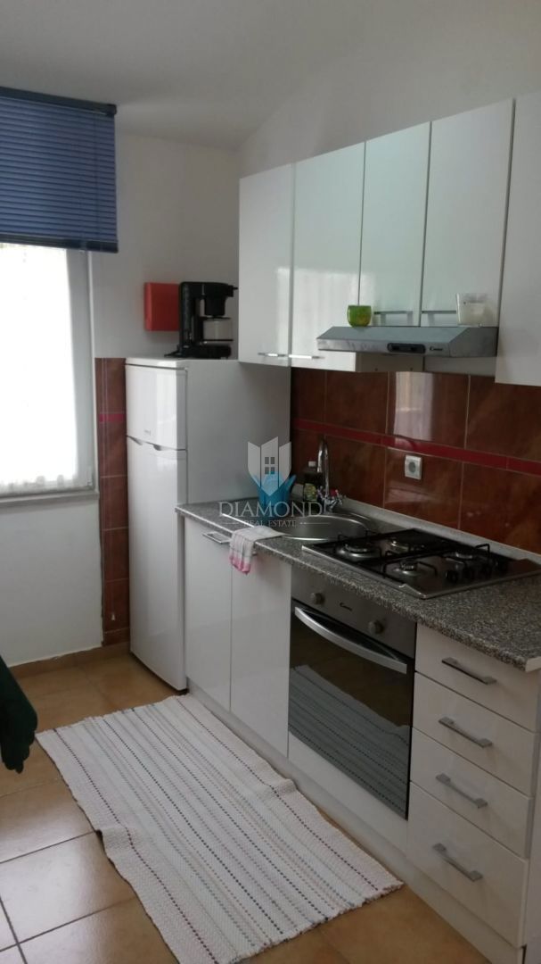 PRILOŽNOST!! ROVINJ! TRI HIŠE IN BAZEN!