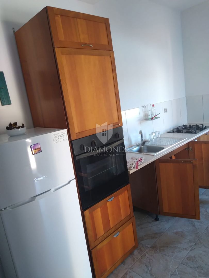 PRILOŽNOST!! ROVINJ! TRI HIŠE IN BAZEN!