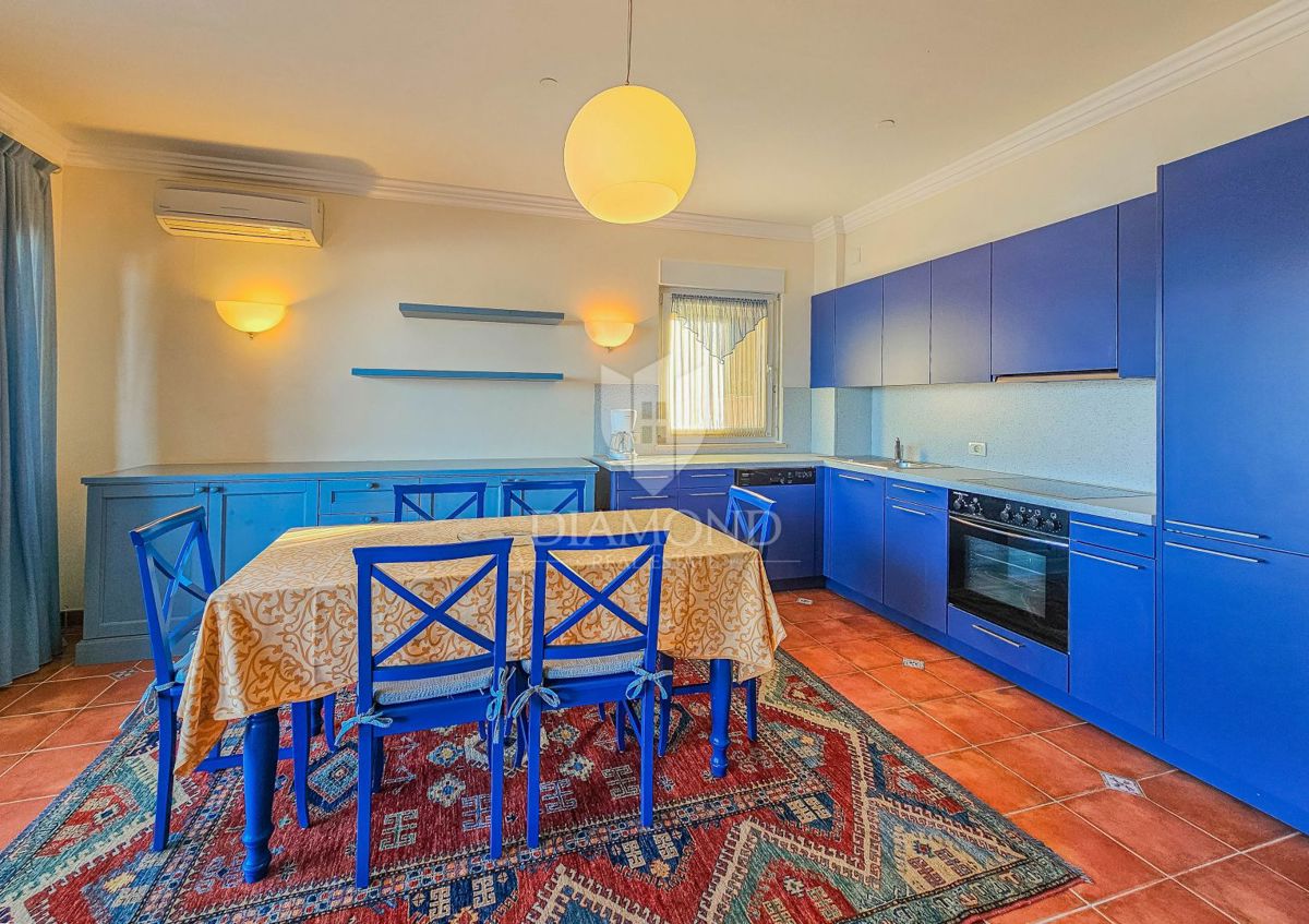 Apartmaj Crveni Vrh, Umag, 121m2