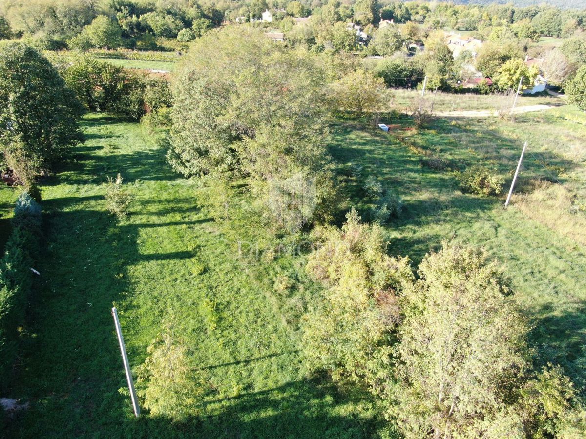 Zemljišče Labin, 857m2