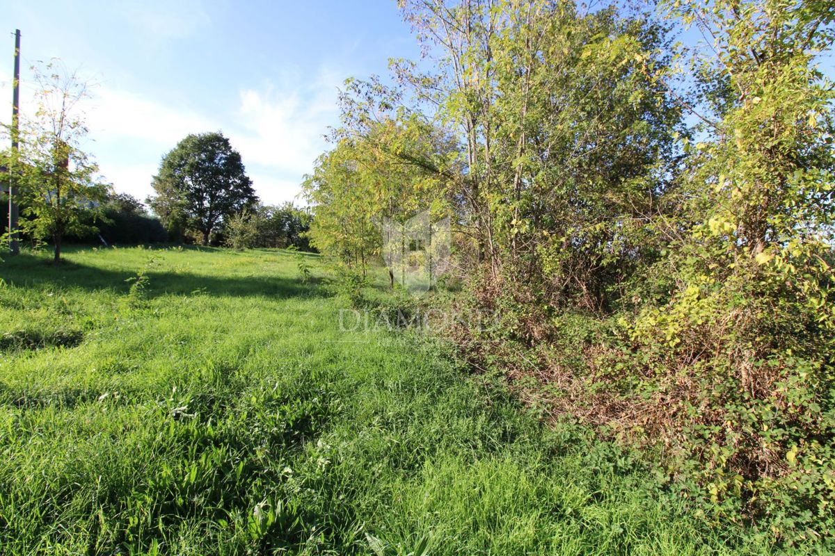 Zemljišče Labin, 857m2