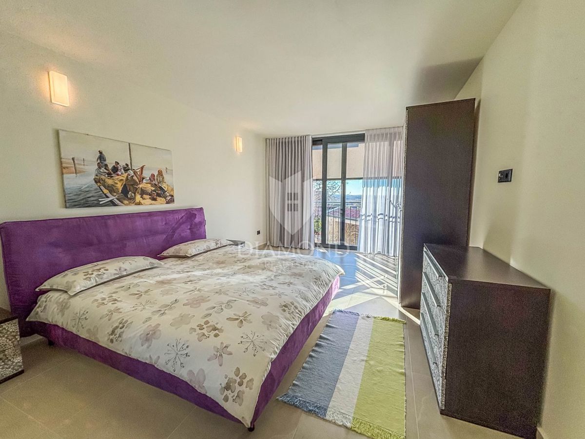 Poreč, okolica, očarljiva hiša s panoramskim razgledom!