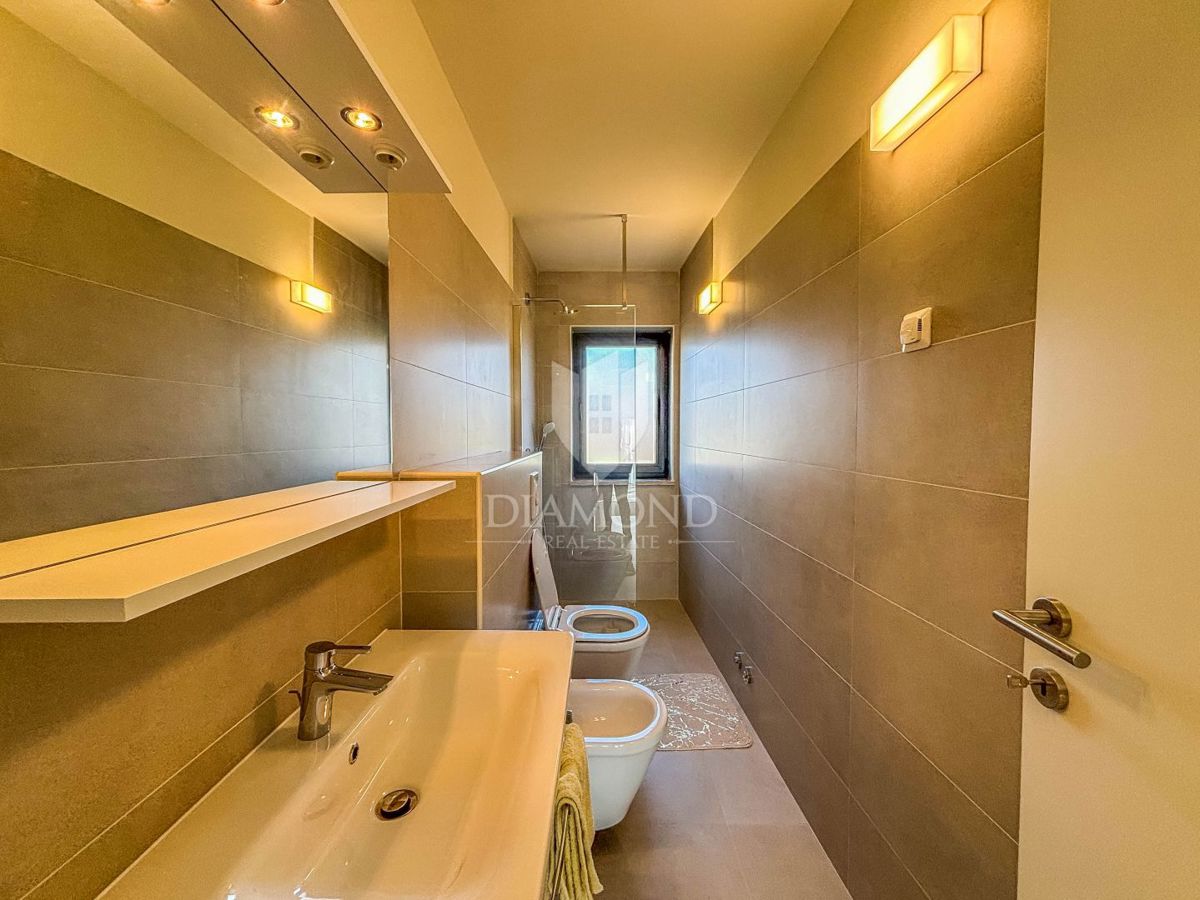 Poreč, okolica, očarljiva hiša s panoramskim razgledom!