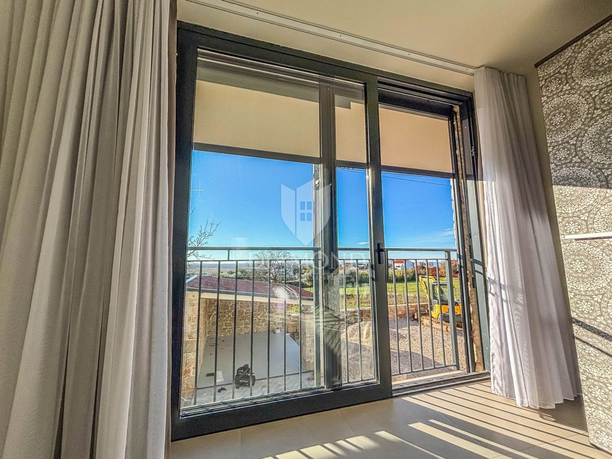 Poreč, okolica, očarljiva hiša s panoramskim razgledom!