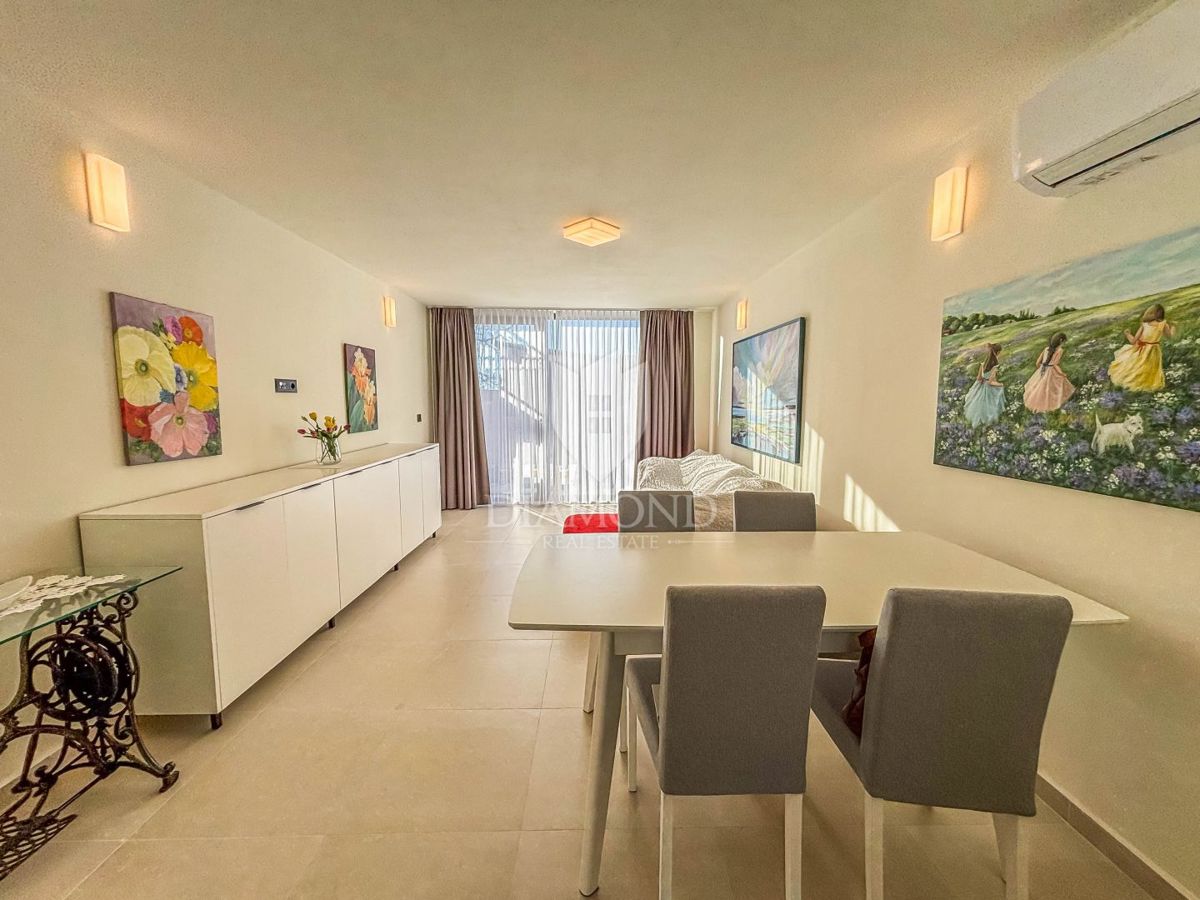 Poreč, okolica, očarljiva hiša s panoramskim razgledom!