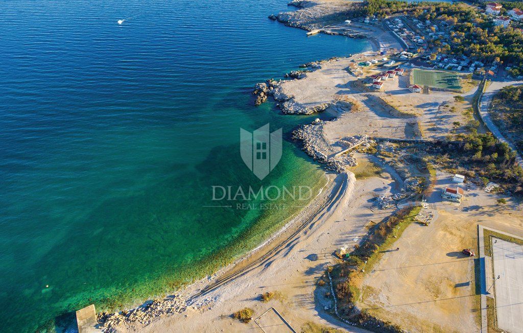 Hiša z vrtom v Šilu blizu morja