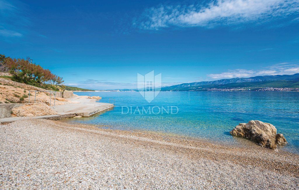 Hiša z vrtom v Šilu blizu morja