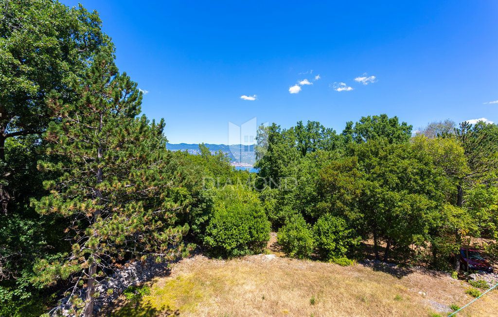 Hiša z vrtom v Šilu blizu morja