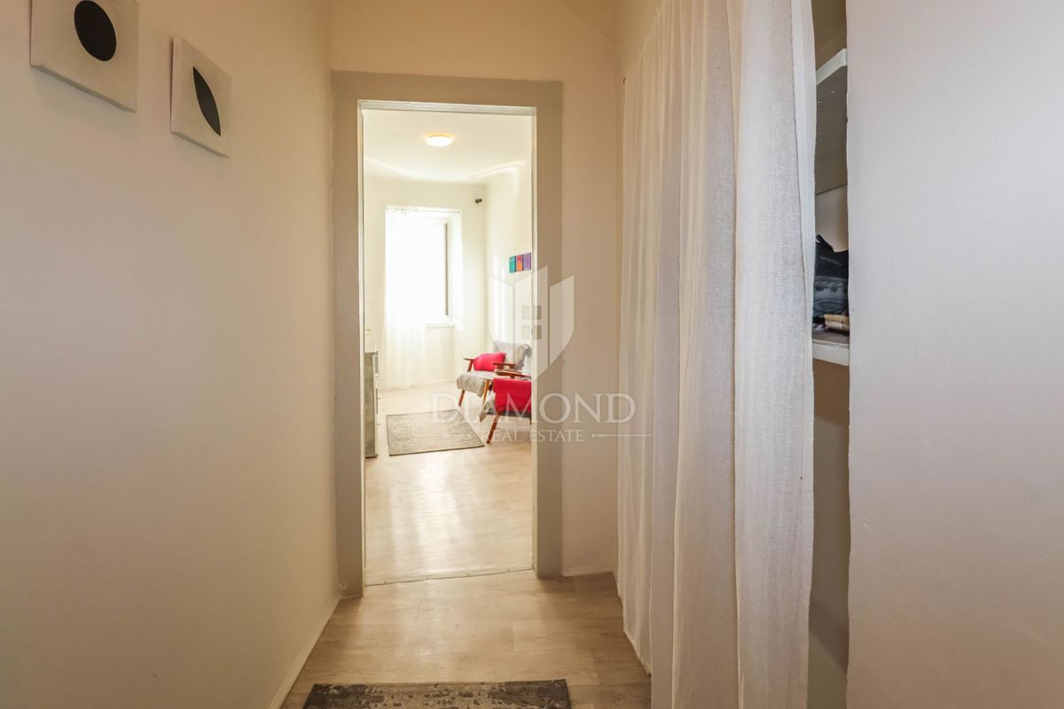 Rovinj! Prostorno, svetlo stanovanje!