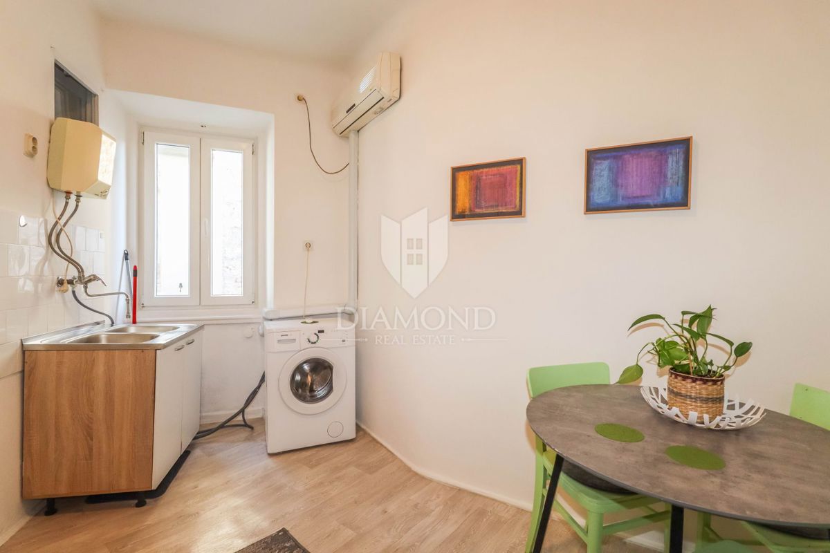 Rovinj! Prostorno, svetlo stanovanje!