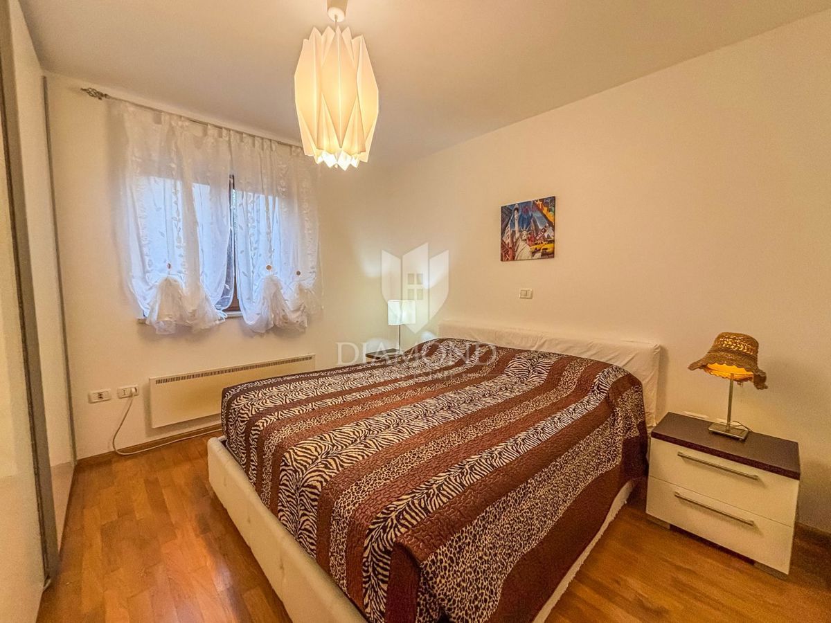 Ekskluzivno! Novigrad, stanovanje v pritličju 100 m od plaže!