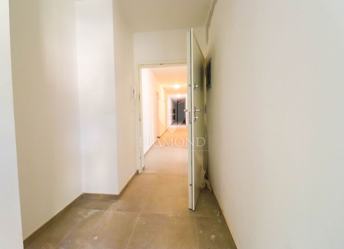 Apartmaj Veli vrh, Pula, 81,40m2