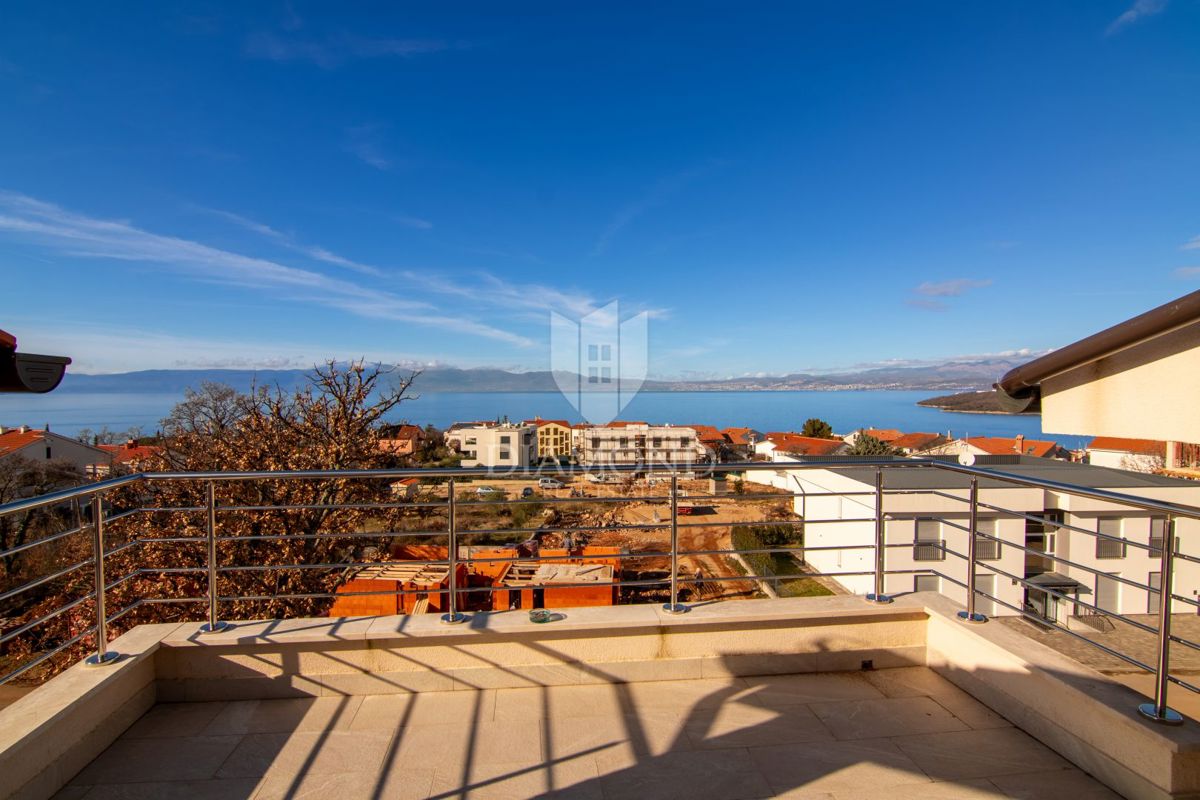 Krk, Njivice, dvosobno stanovanje s pogledom na morje