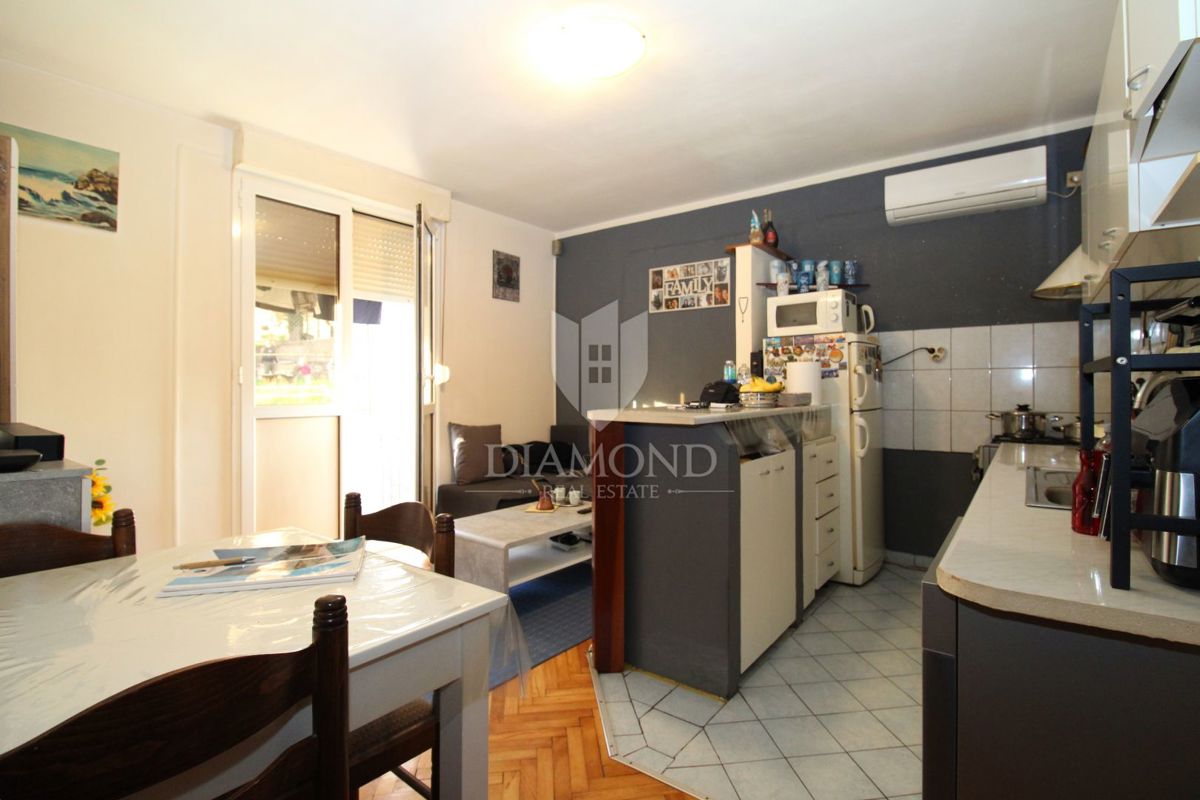 RIJEKA, BELVEDER – ZWEI-ZIMMER-WOHNUNG MIT BALKON