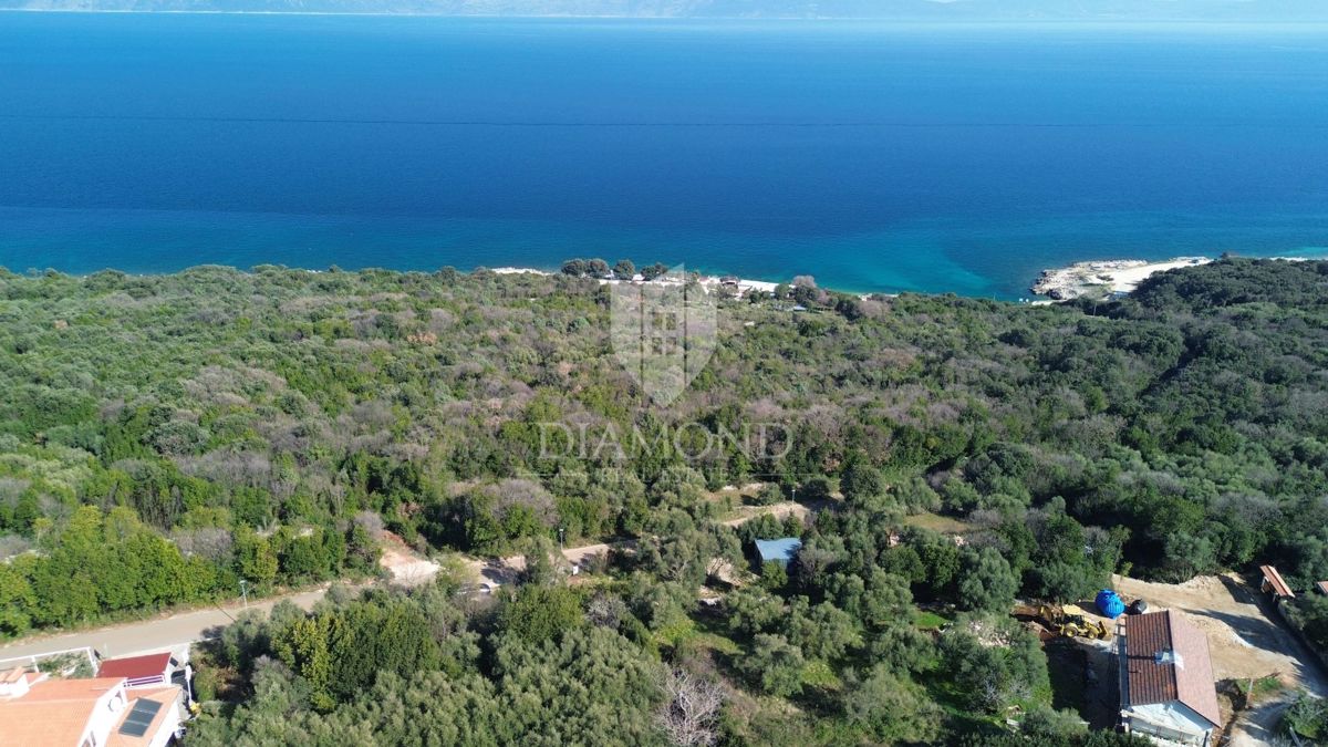 Gradbeno zemljišče 200 m od plaže, Rabac, okolica