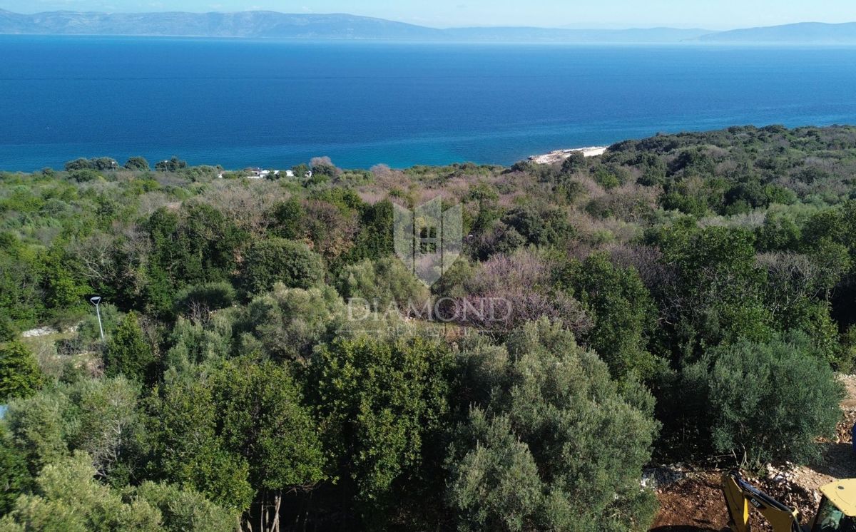 Gradbeno zemljišče 200 m od plaže, Rabac, okolica
