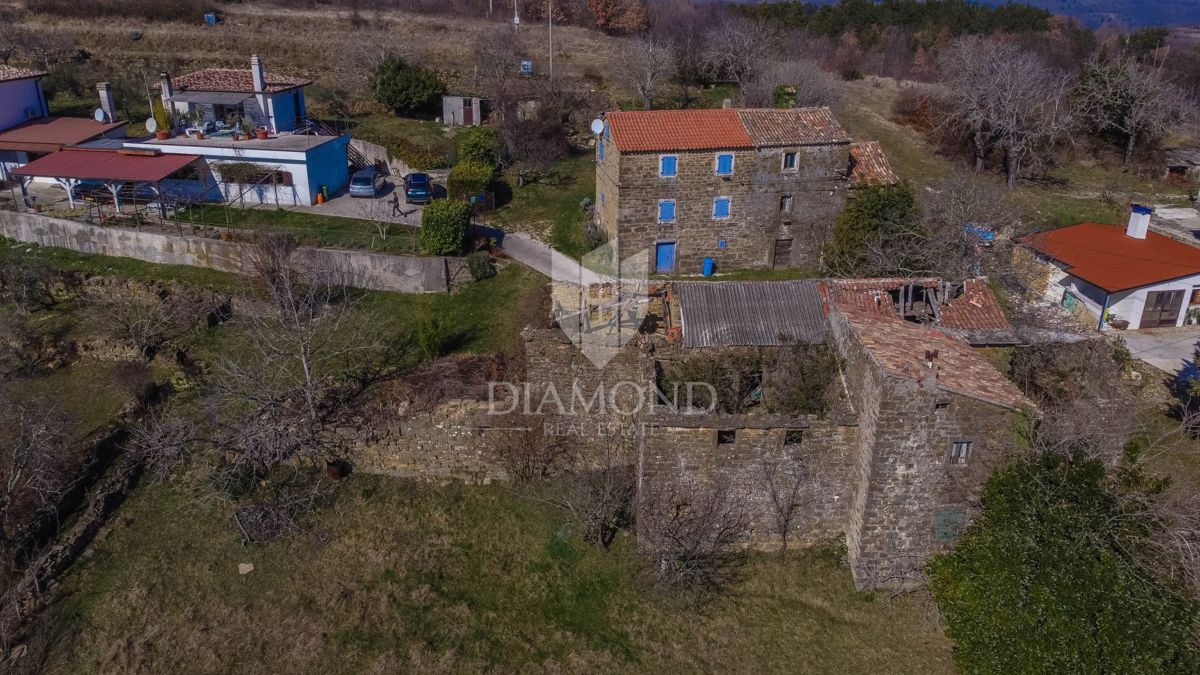 Buje, okolica, vrsna hiža za restavriranje!