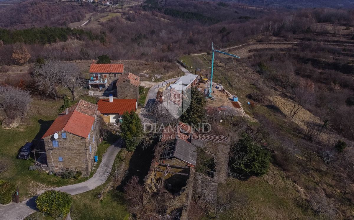 Buje, okolica, vrsna hiža za restavriranje!