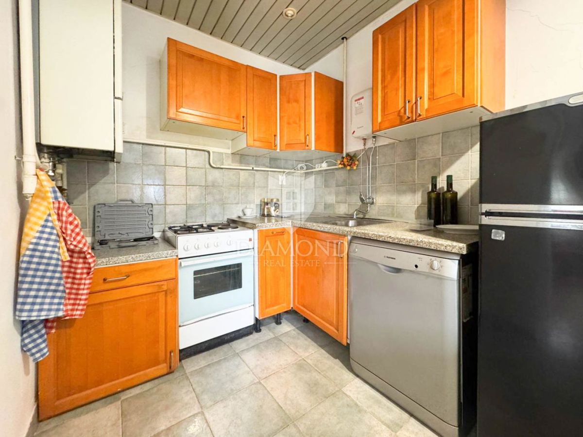 Zagreb, Britanec! Dvosobno stanovanje s teraso!