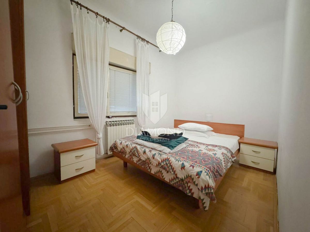 Zagreb, Britanec! Dvosobno stanovanje s teraso!