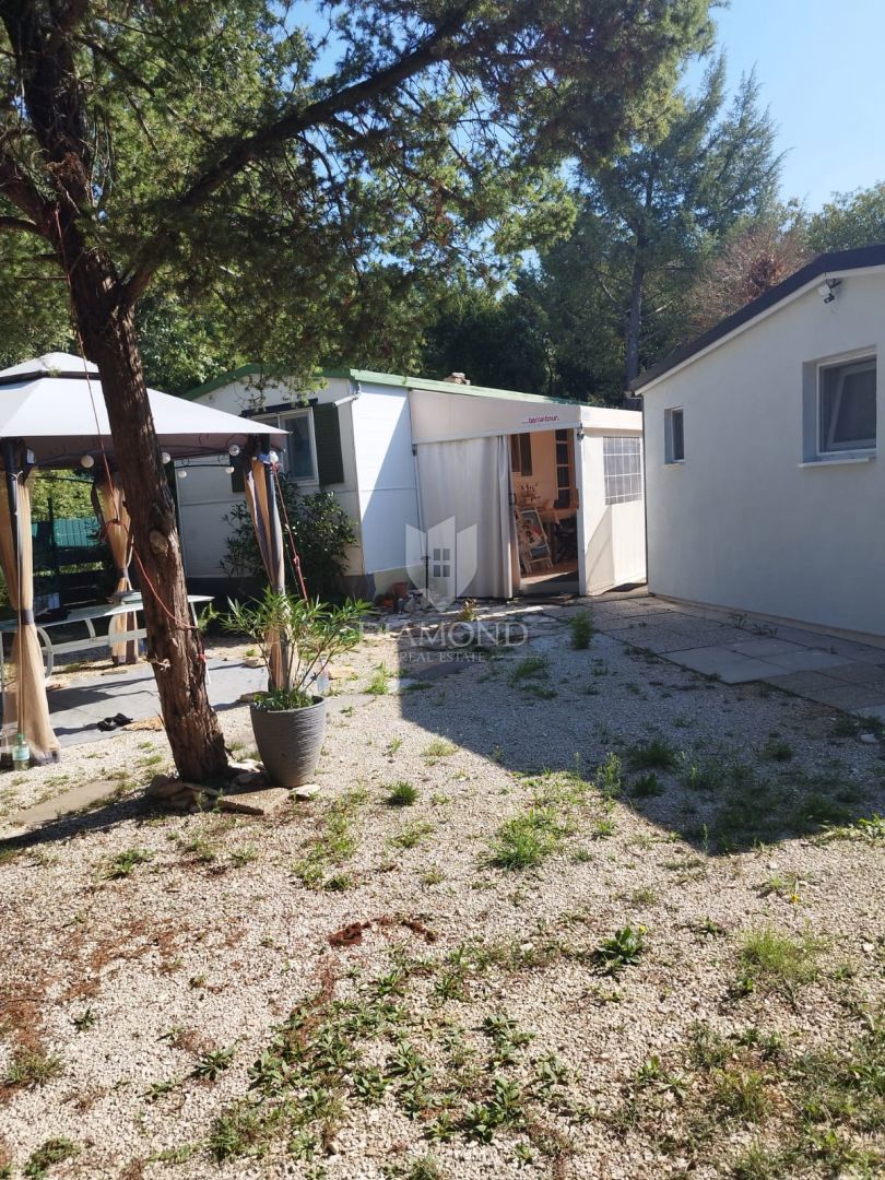 Hiša v bližini Peroja