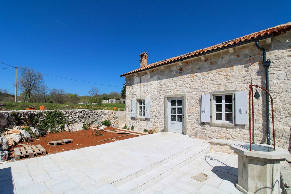 Istra, popolnoma prenovljena avtohtona hiša