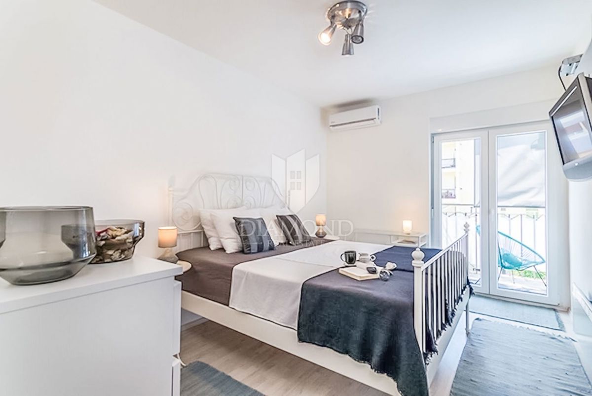 Pula, udobno stanovanje s tremi spalnicami in garažo