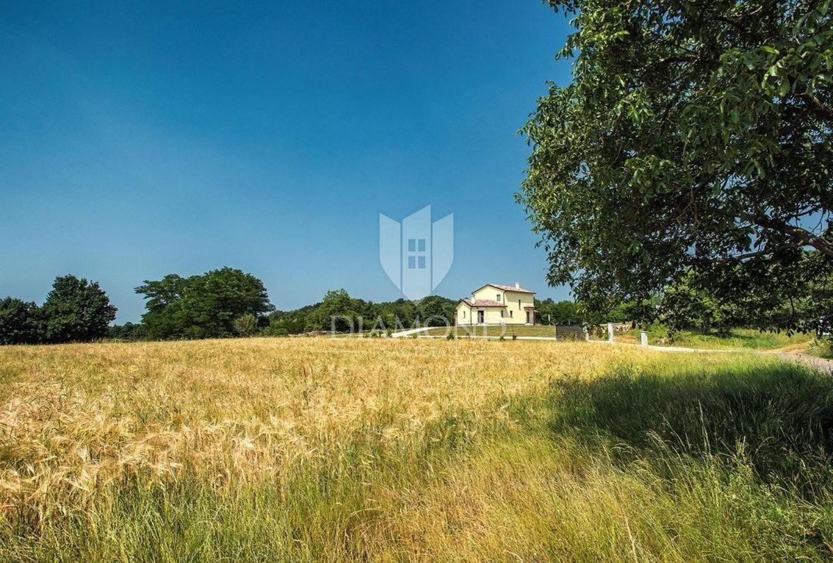 Srednja Istra, osamljena počitniška hiša
