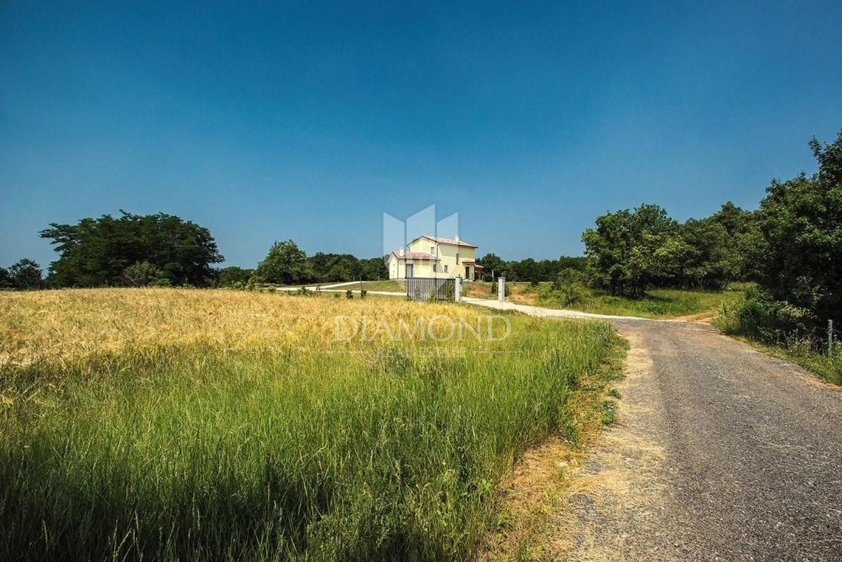 Srednja Istra, osamljena počitniška hiša