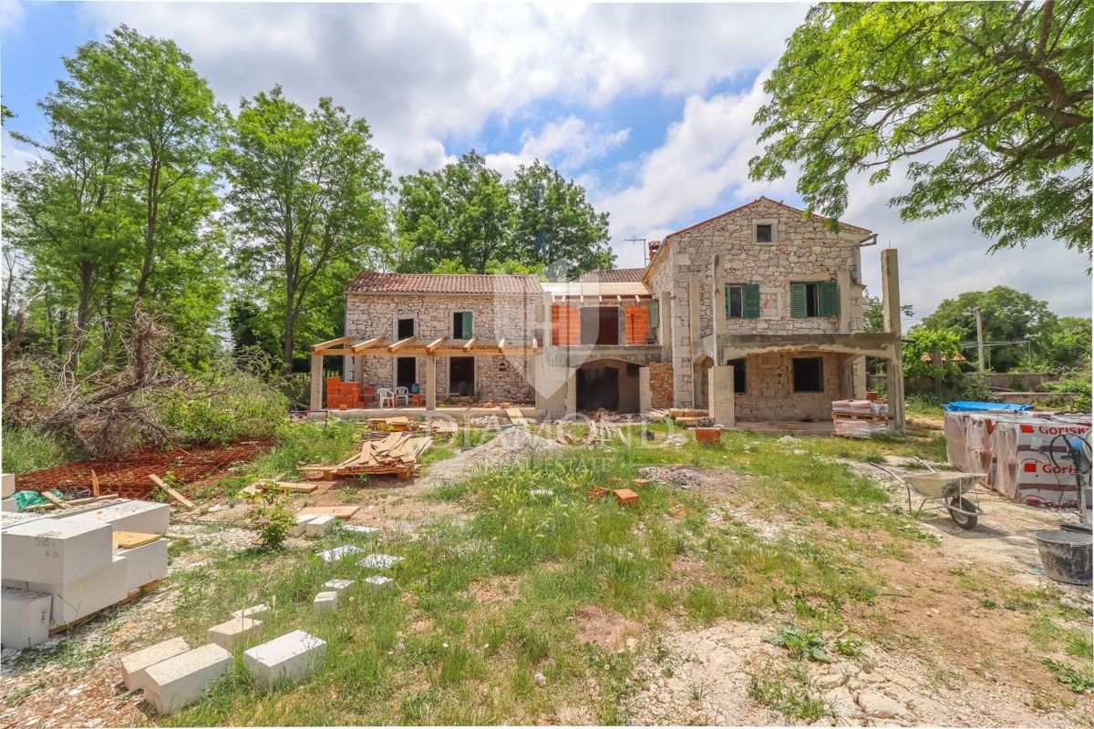 Poreč, okolica, prostorna vila v idiličnem okolju