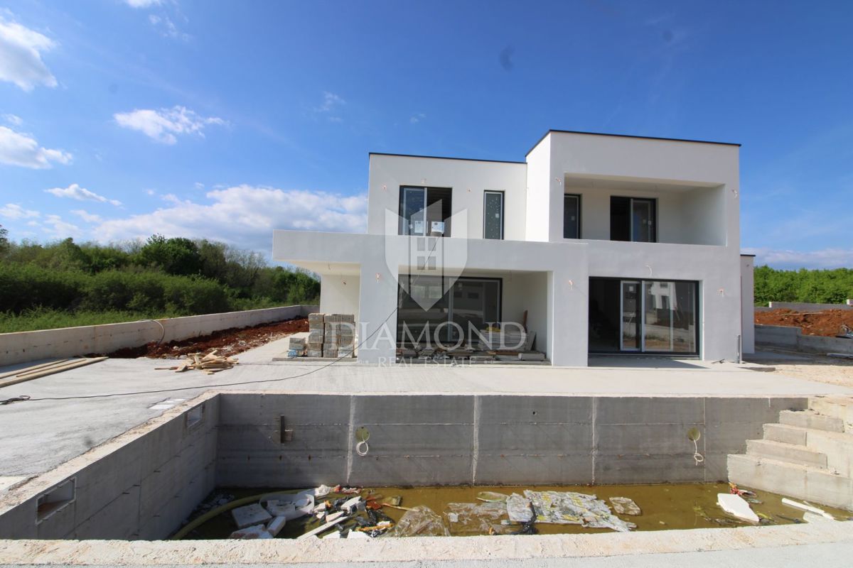 Labin, okolica, novogradnja, počitniška hiša z bazenom