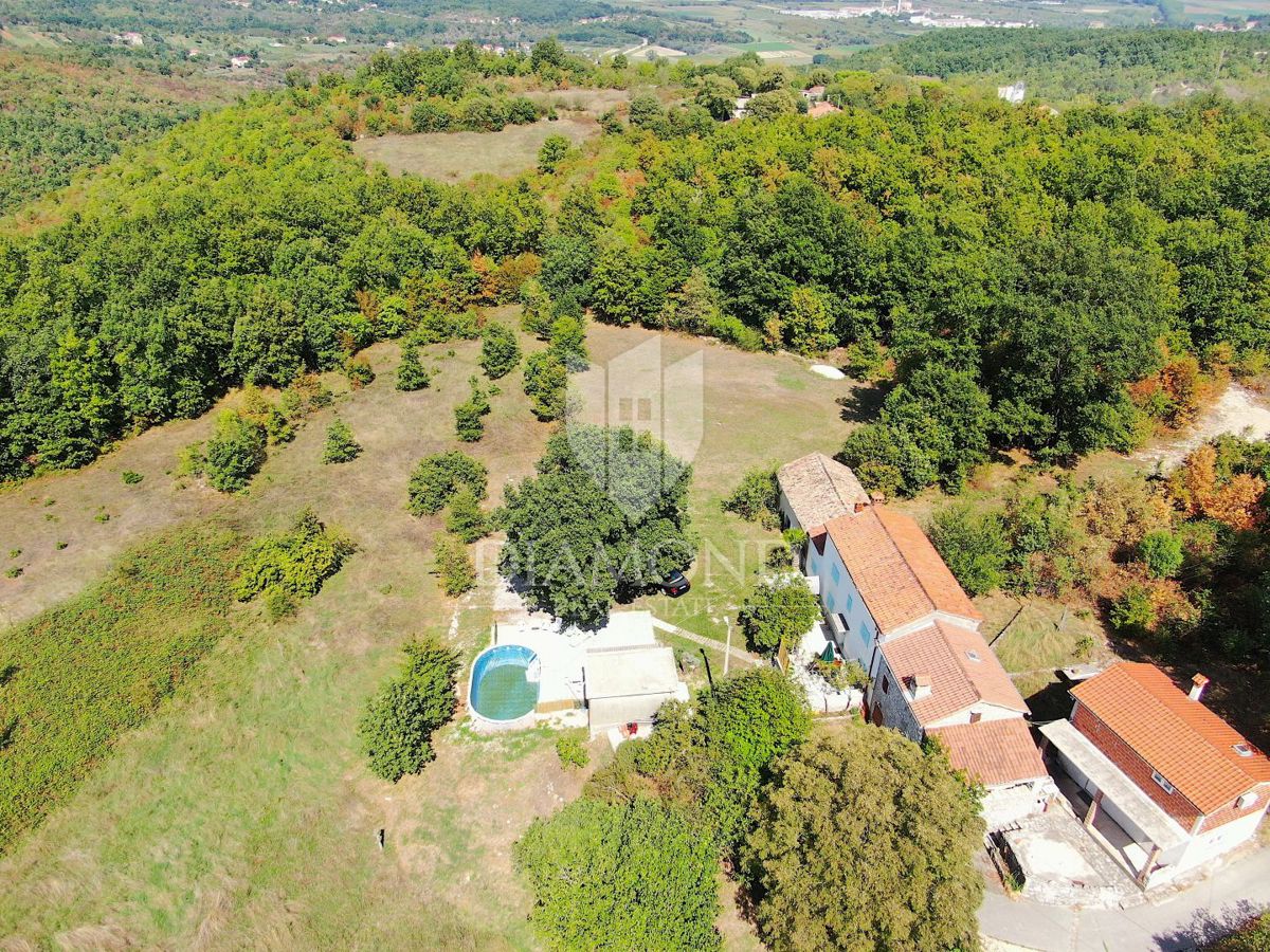 Labin, okolica, hiša z bazenom in velikim vrtom