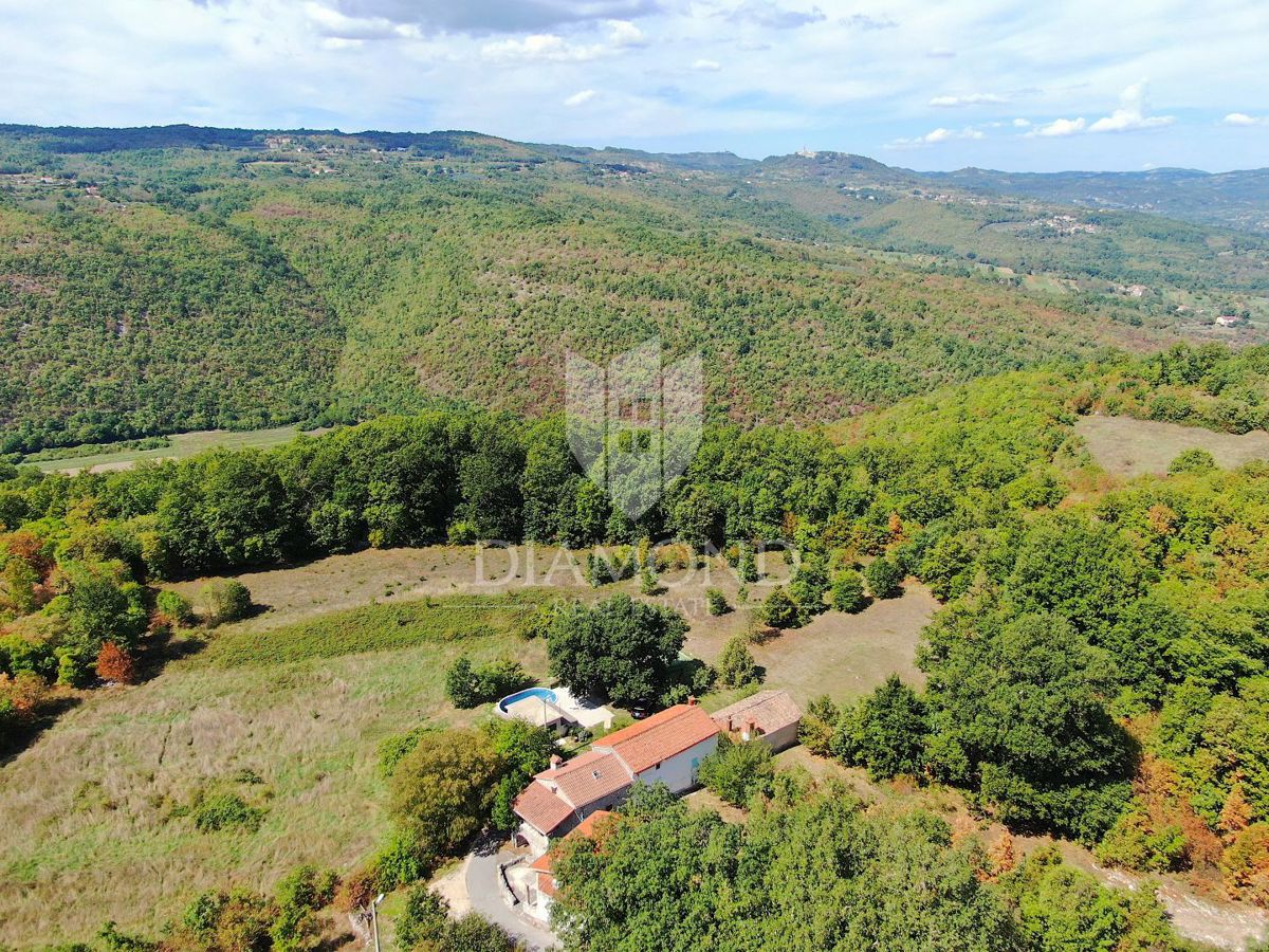 Labin, okolica, hiša z bazenom in velikim vrtom