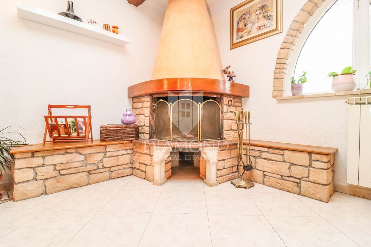 Rovinj, okolica, prostorno stanovanje v mirnem okolju