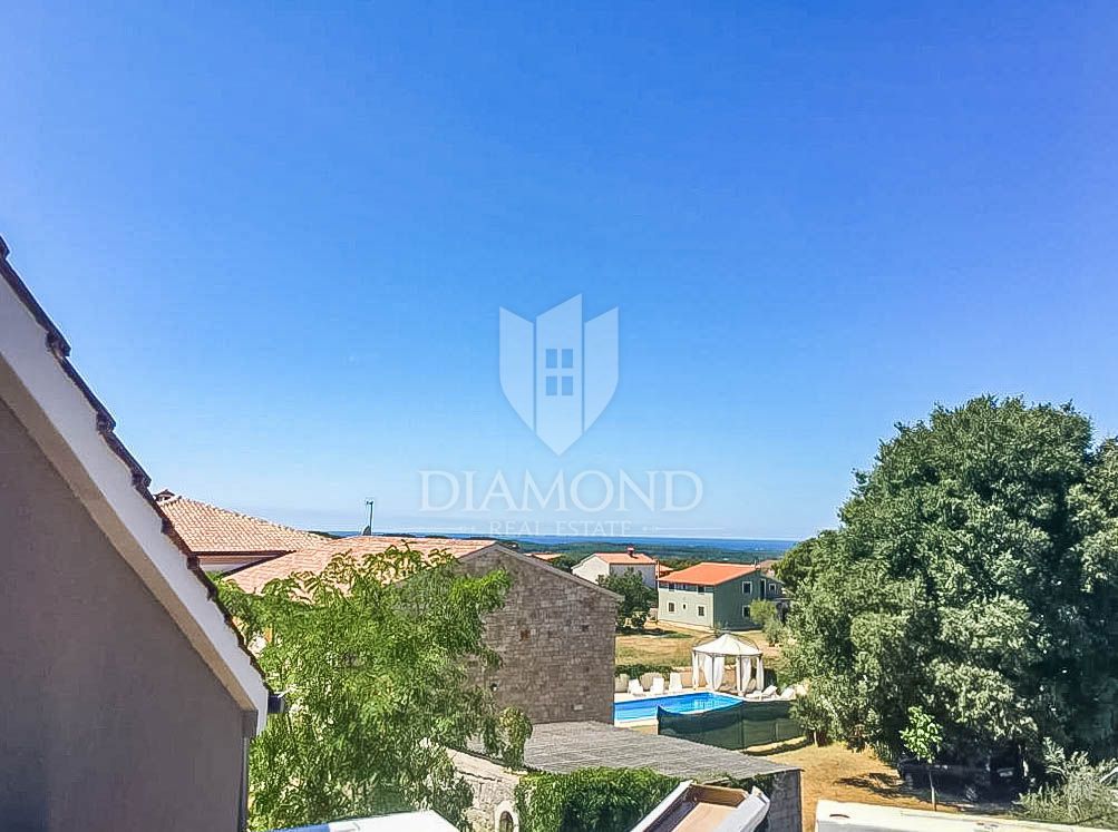 Poreč, okolica, očarljiva hiša s pogledom na morje!
