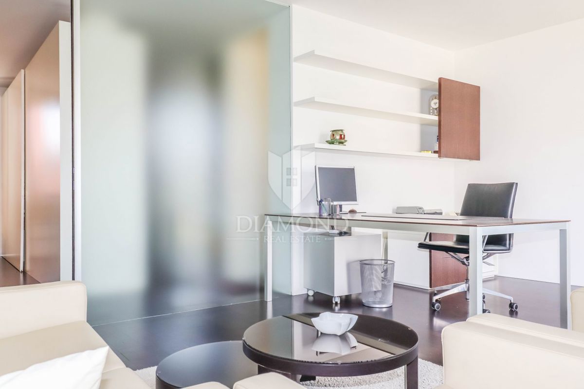 Spektakularen apartma v centru Rovinja
