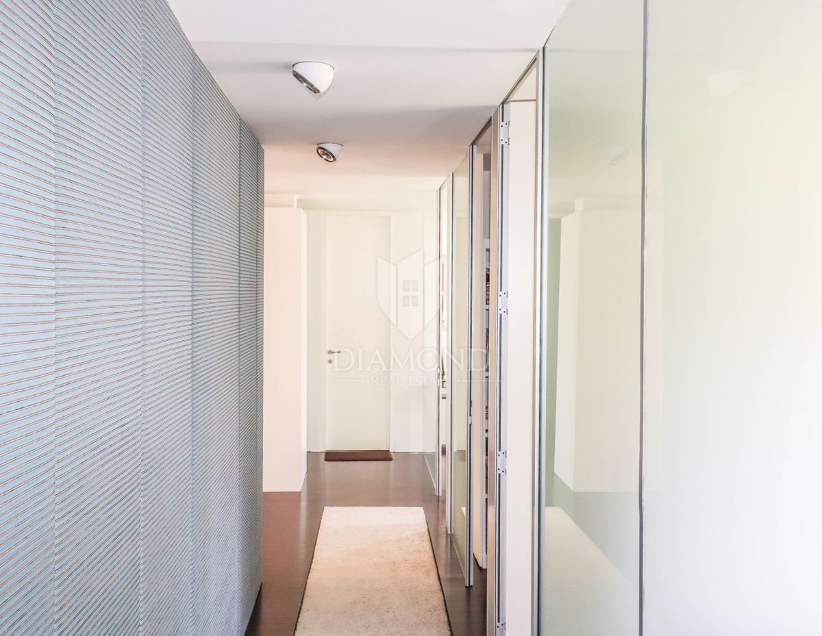 Spektakularen apartma v centru Rovinja