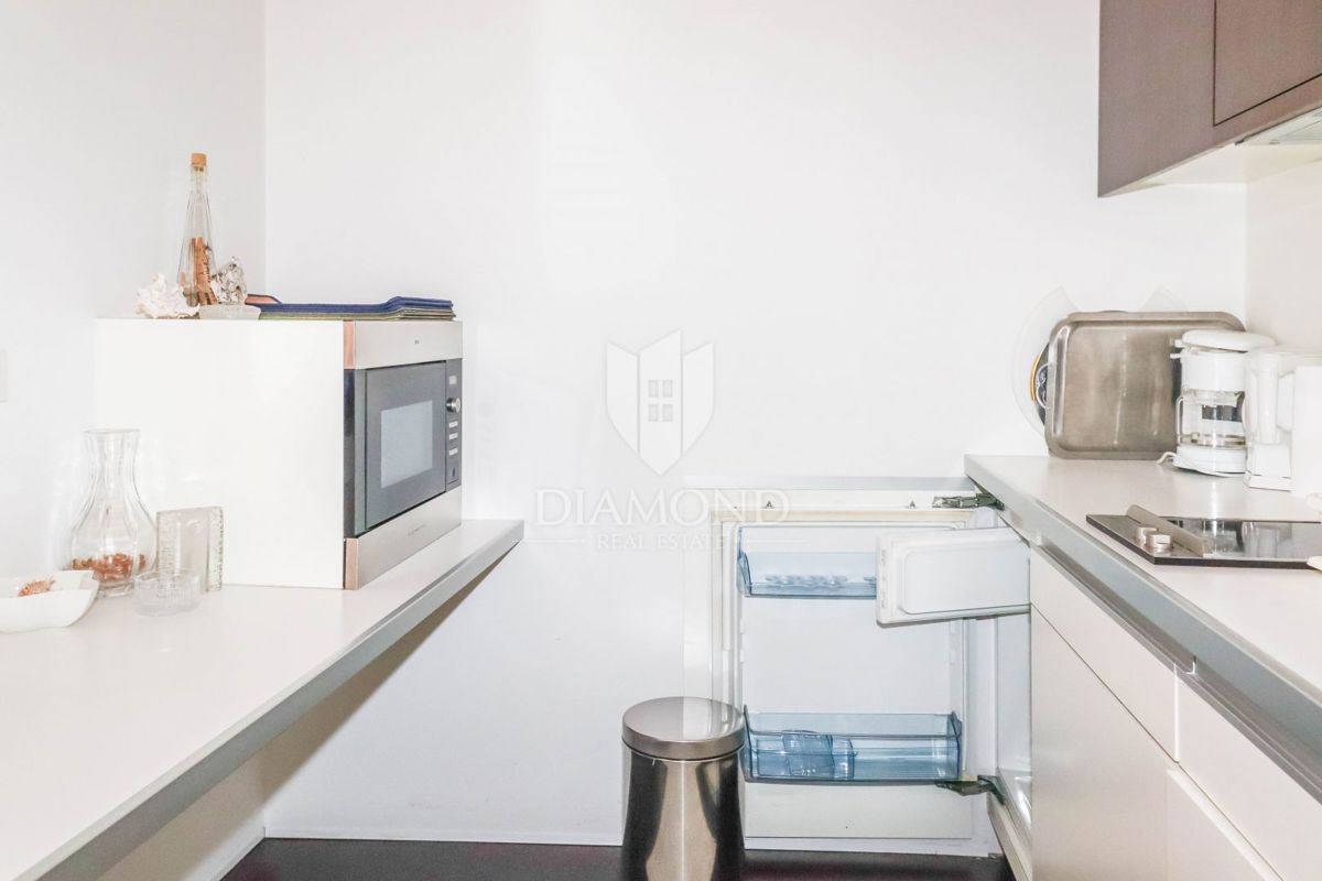 Spektakularen apartma v centru Rovinja