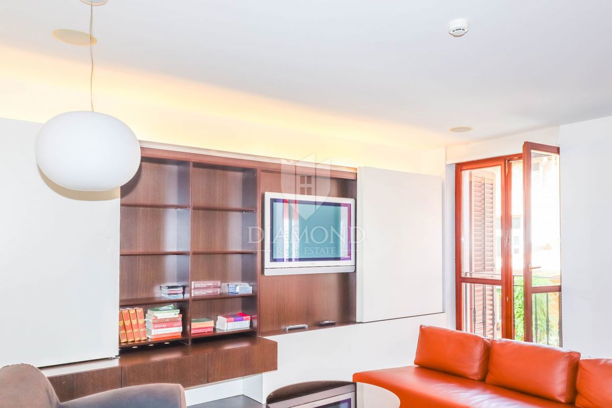 Spektakularen apartma v centru Rovinja