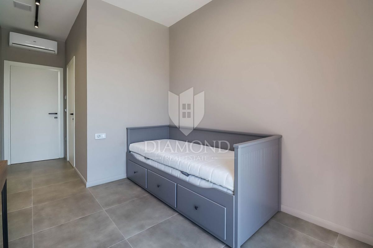 Svetvinčenat, odlična nova vila z bazenom