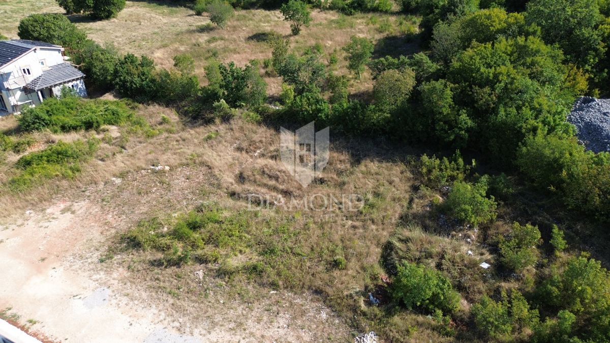 Labin, gradbeno zemljišče s pogledom na morje 