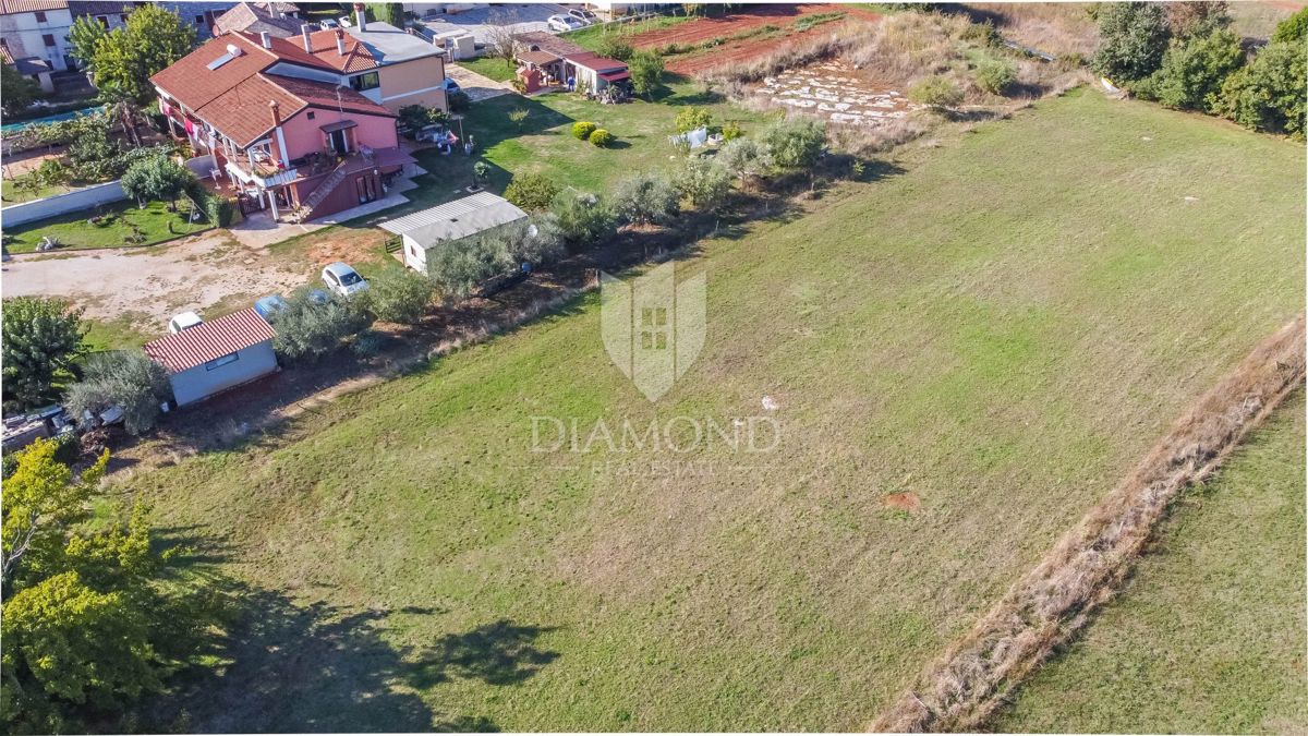 Istra, Lovrečica, okolica - gradbeno zemljišče 150m od morja!