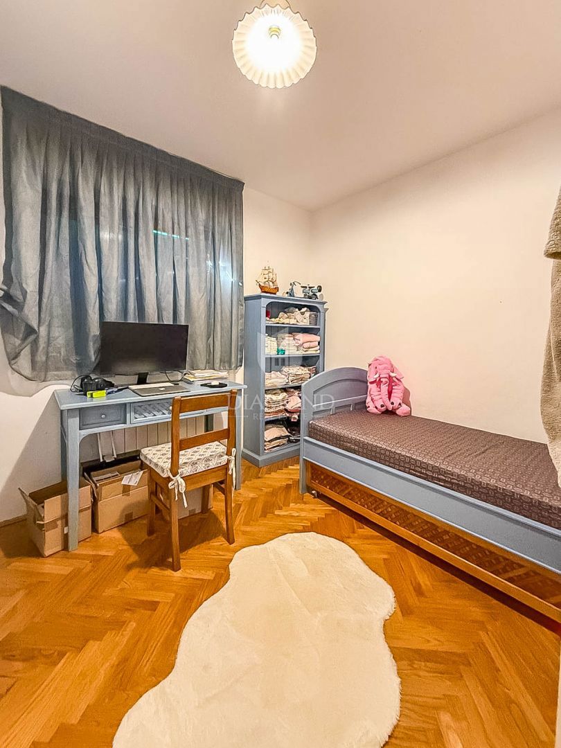EKSKLUZIVNO, hiša na Crvenem Vrhu 100 metrov od morja