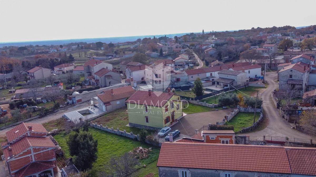 Istra, Poreč, okolica, moderna novogradnja z bazenom!