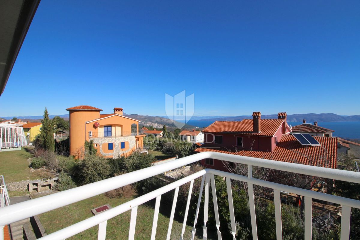 Rabac, okolica, lep dvosobni apartma s pogledom na morje