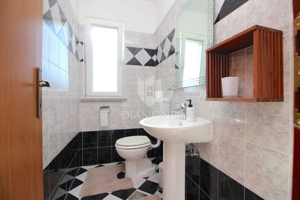 Rabac, okolica, lep dvosobni apartma s pogledom na morje