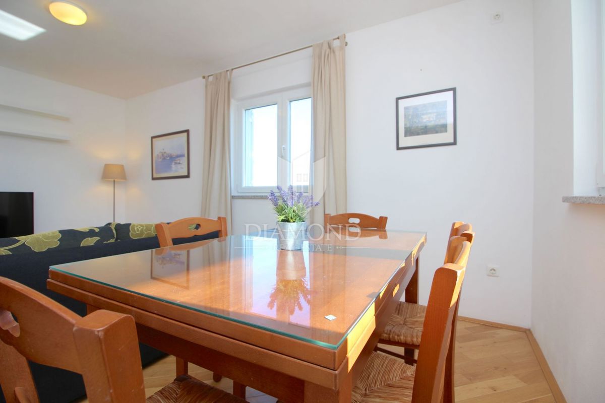 Rabac, okolica, lep dvosobni apartma s pogledom na morje